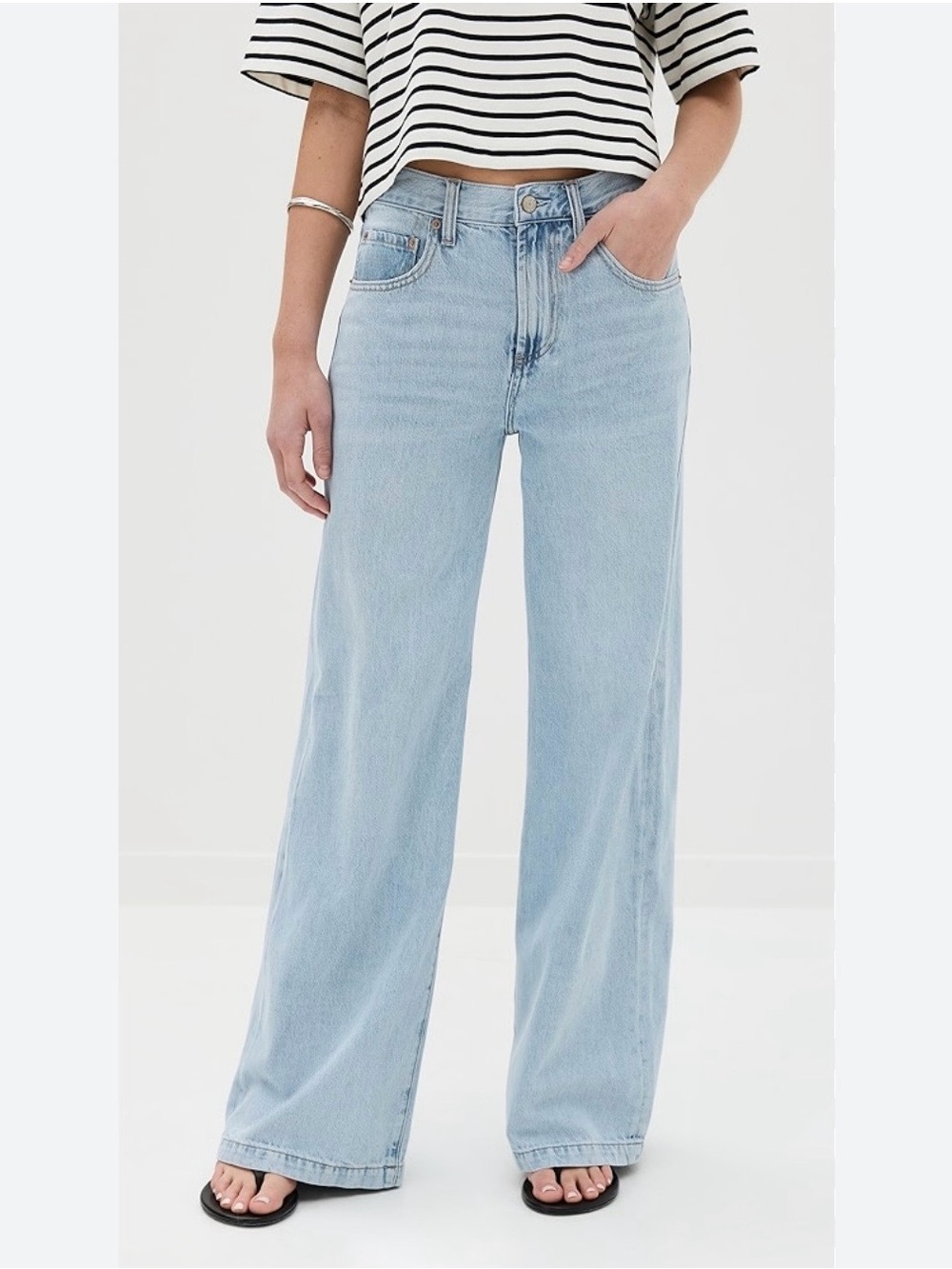 Levi's Premium High Loose Light Blue Relaxed Jeans Size 28x31